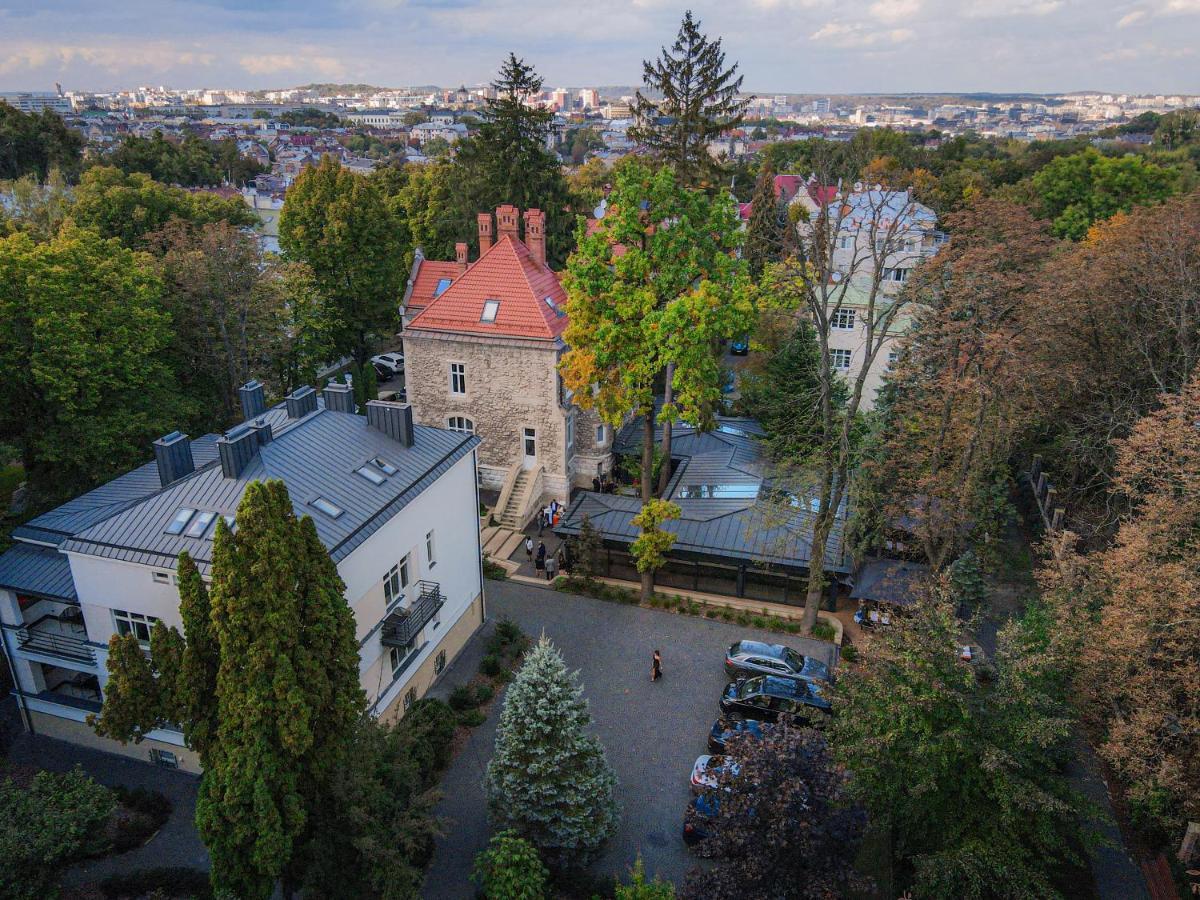 Отель Замок Льва Львов Экстерьер фото